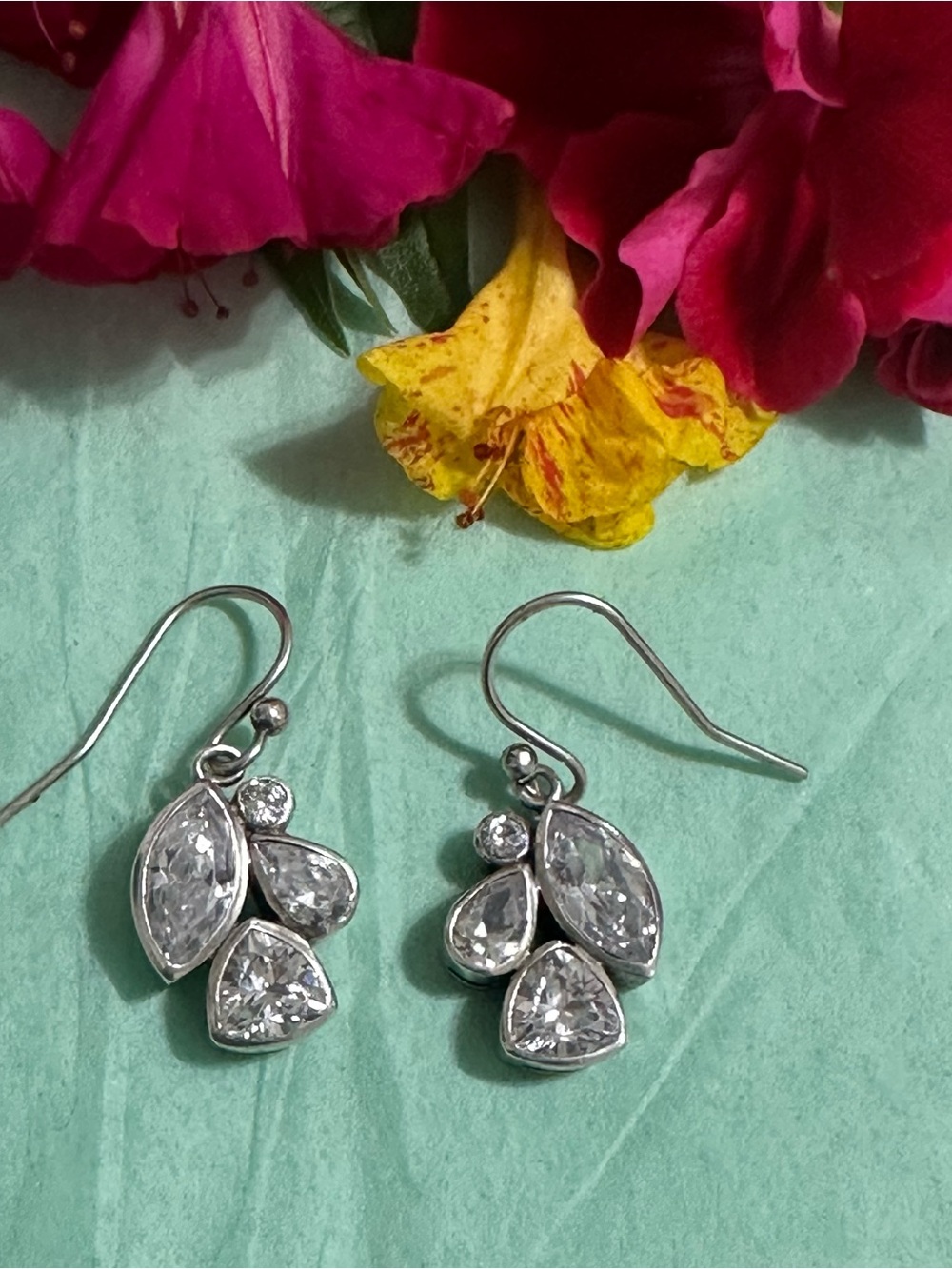Silpada W2781 Fancy that  sterling silver 925  &  zirconia Cluster Earrings